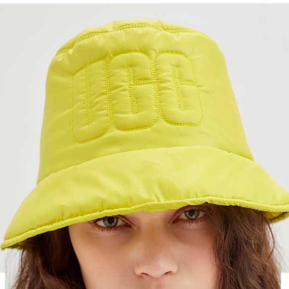 🎉HP🎉UGG Quilted Logo Light Green Bucket Hat - Picture 1 of 5